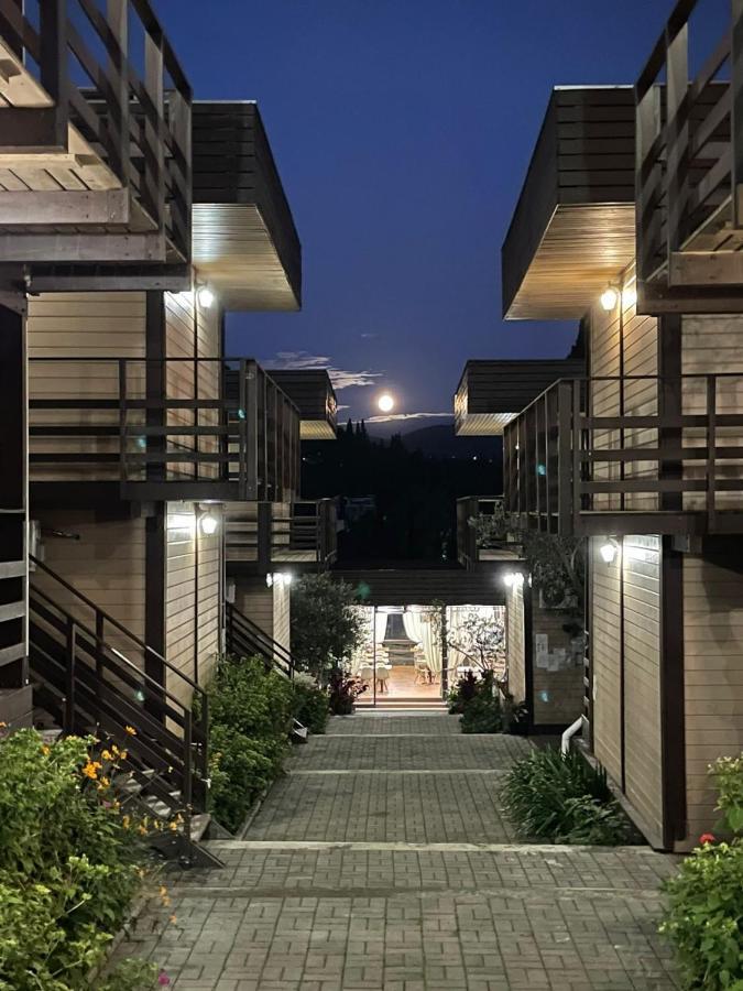 Eco Village فندق New Athos